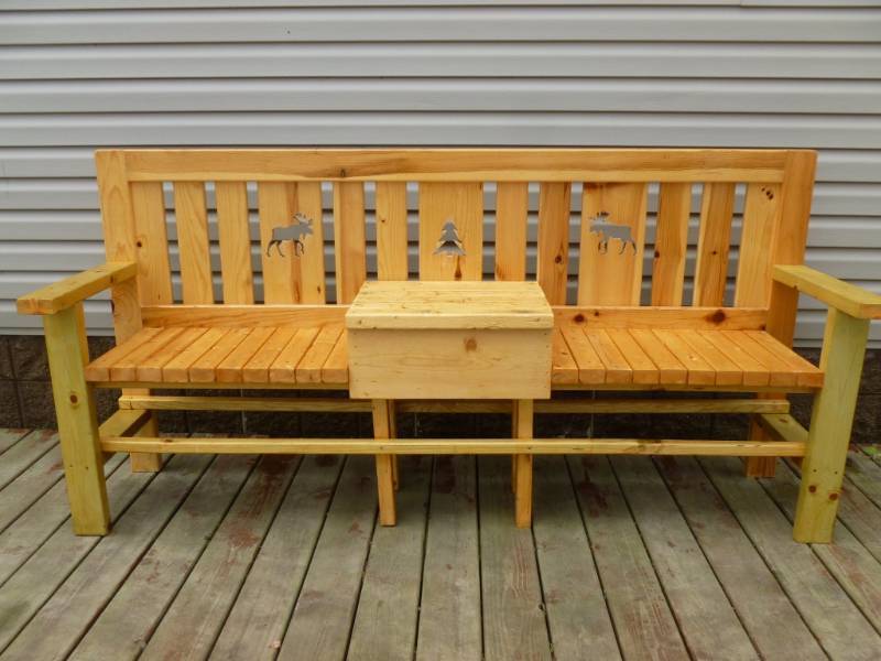 lot 3 image: Custom Made Wooden Bench