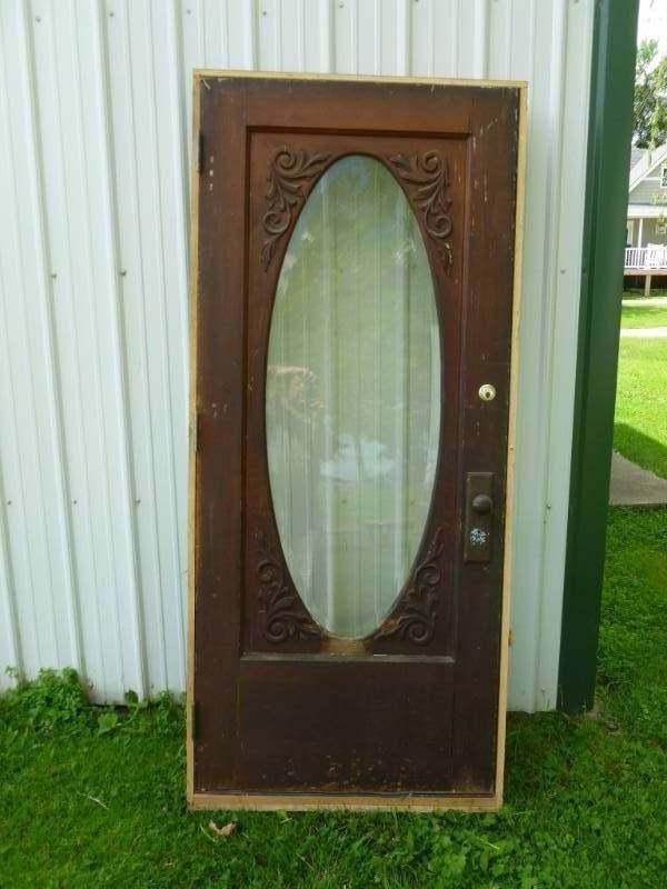 lot 6 image: Vintage Door