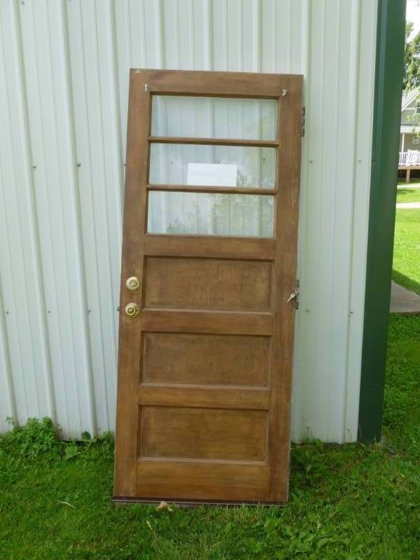 lot 8 image: Vintage Door