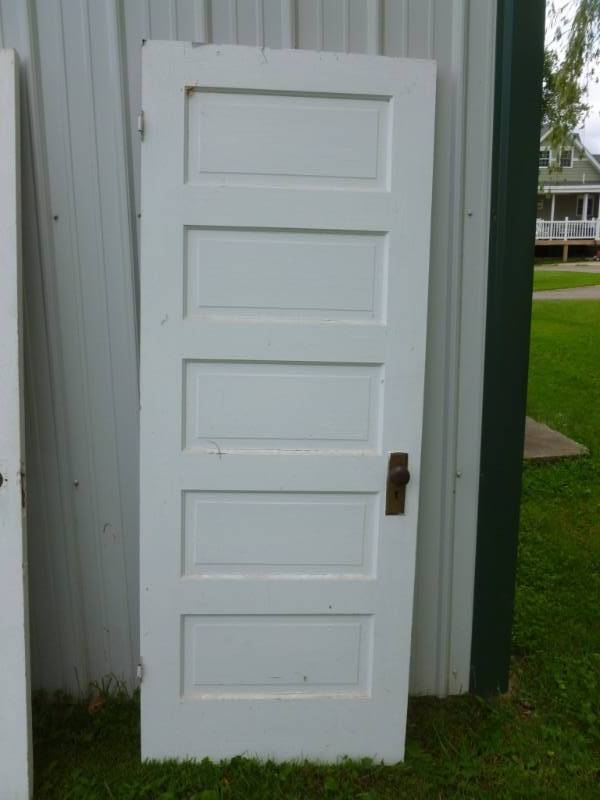 lot 17 image: Vintage Door