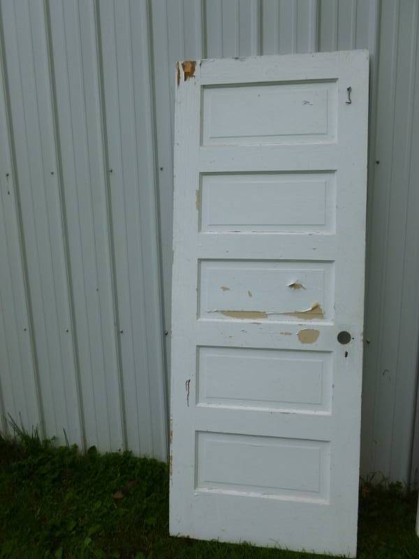 lot 18 image: Vintage Door