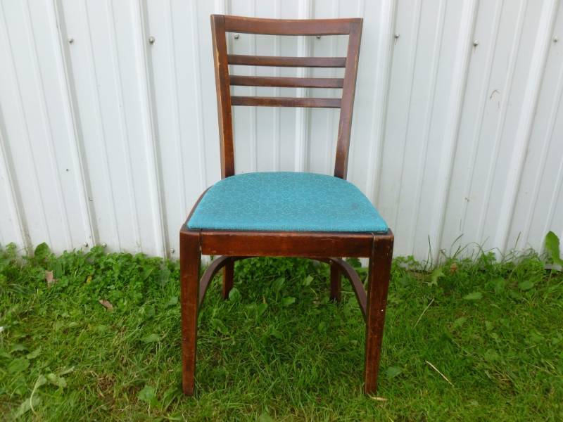 lot 31 image: Vintage Chair
