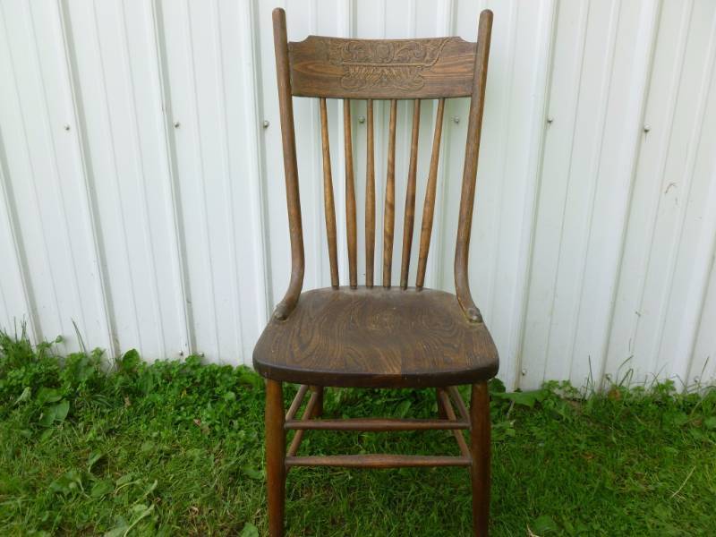 lot 46 image: Vintage Chair