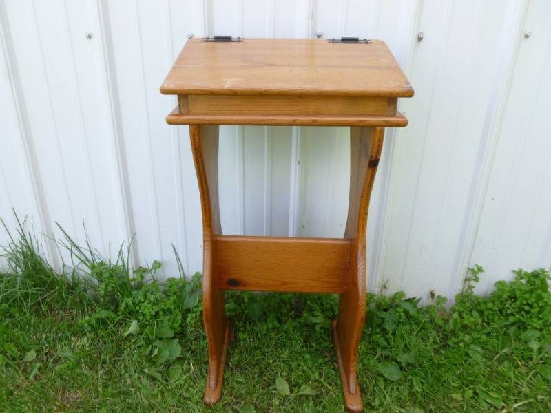 lot 61 image: Sewing Cabinet