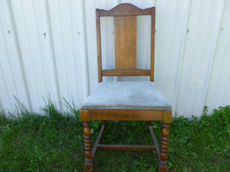 lot 67 image: Vintage Chair
