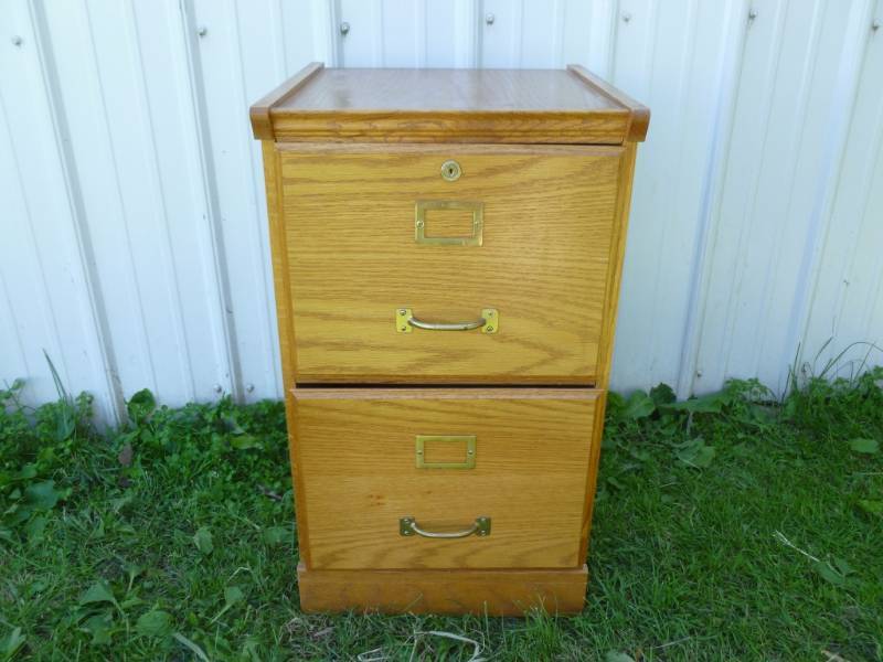 lot 68 image: Oak Filing Cabinet