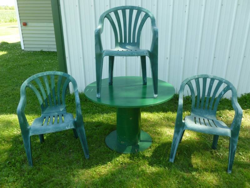 lot 89 image: Patio Set