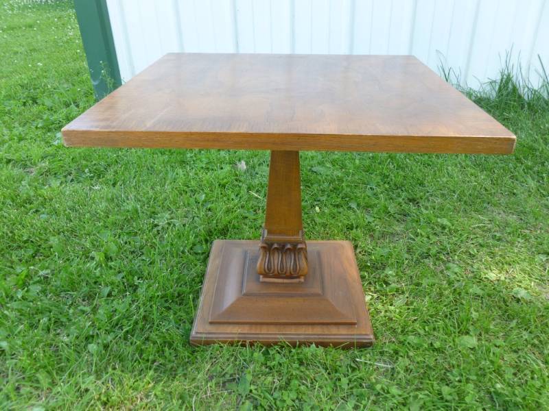 lot 97 image: End Table