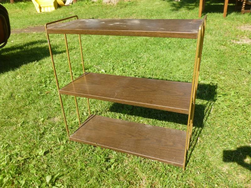 lot 118 image: Vintage Bookshelf