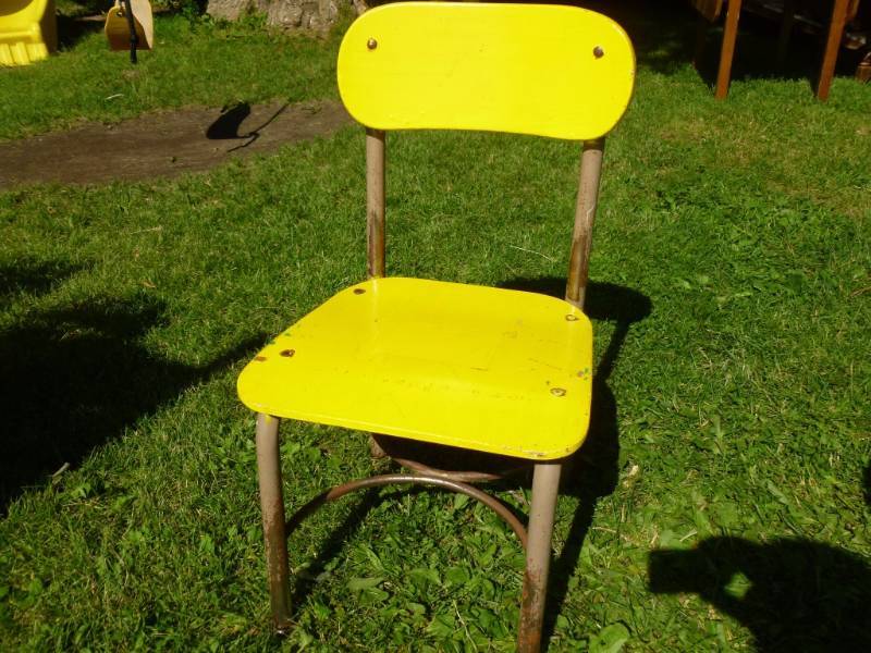 lot 126 image: Vintage Painted School House Chair