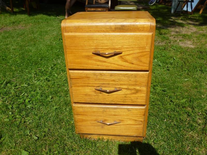 lot 134 image: Night Stand
