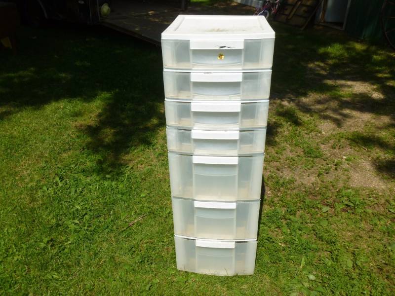 lot 148 image: Plastic Organizer