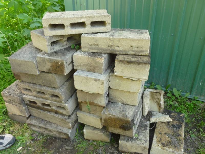 lot 155 image: Patio Block