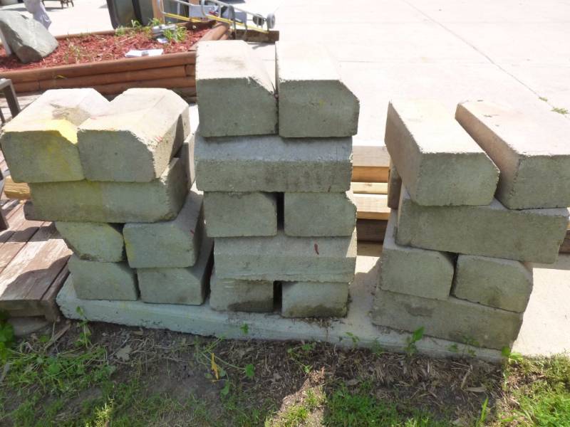 lot 156 image: Cement Bull Nose Block