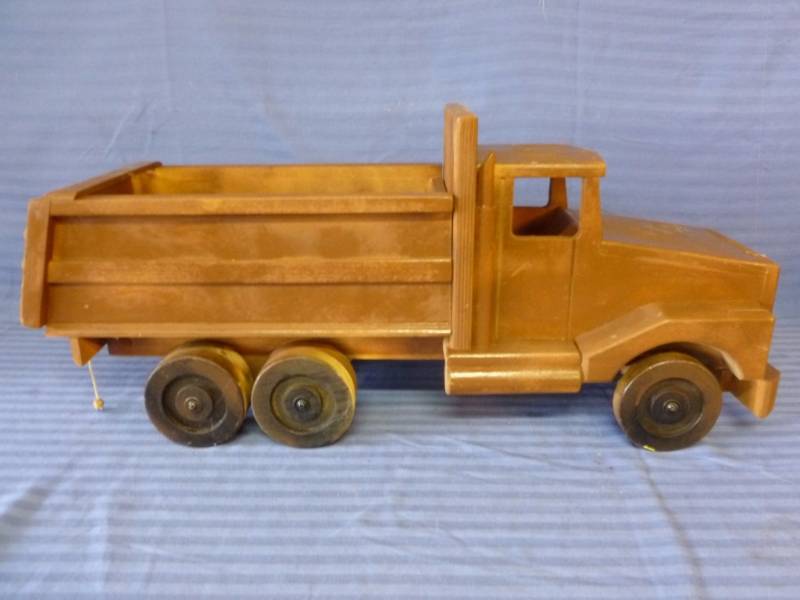 lot 15 image: Custom Made Wooden Truck