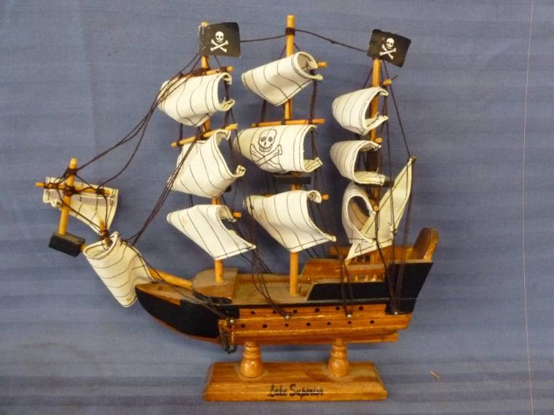 lot 20 image: Wooden Sailing Ship
