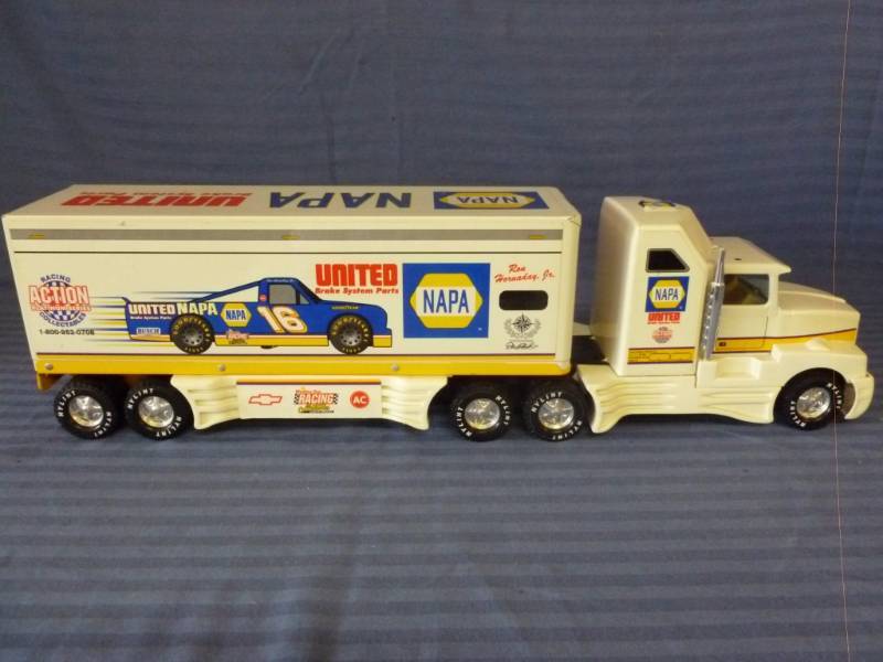 lot 32 image: Napa Semi Truck Toy