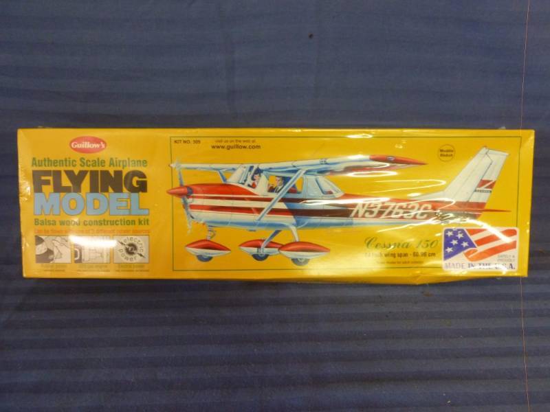 lot 33 image: Model Airplane