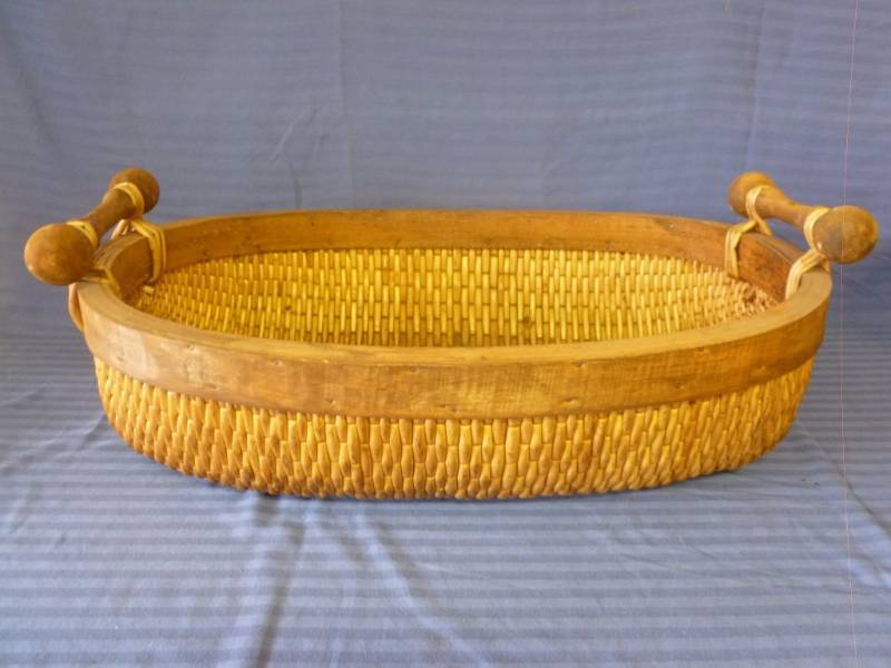 lot 63 image: Large Basket