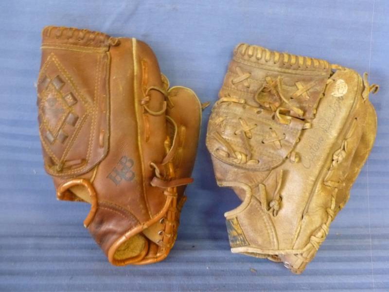 lot 65 image: Baseball Gloves