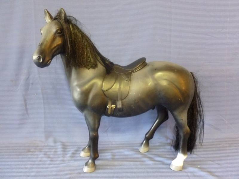 lot 104 image: Horse