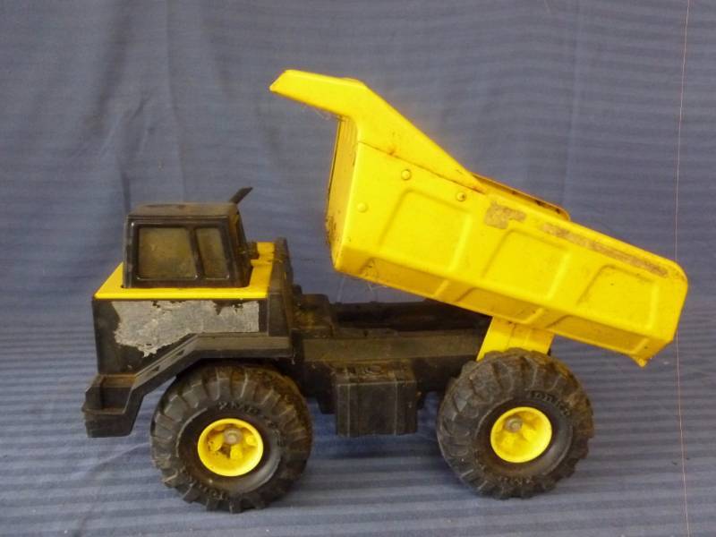 lot 109 image: Tonka Truck