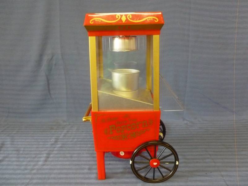 lot 114 image: Popcorn Popper