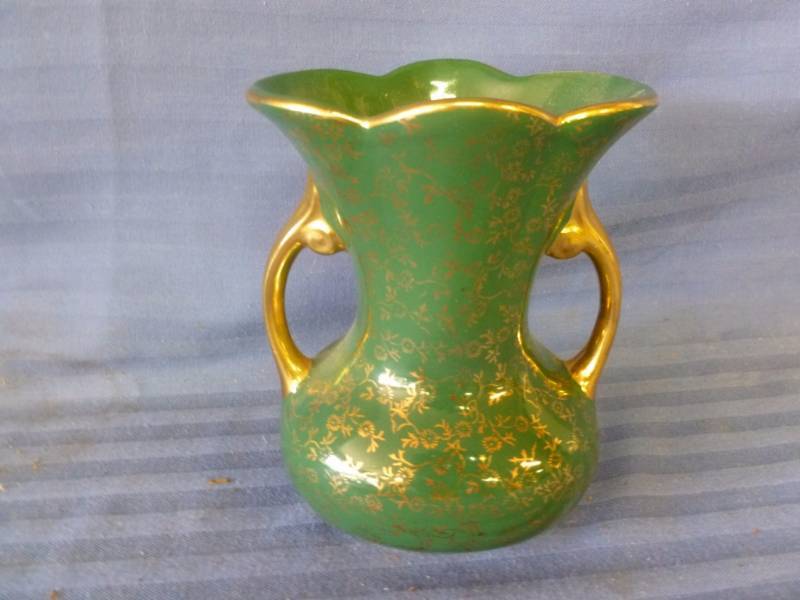 lot 123 image: Gold Plated Vase