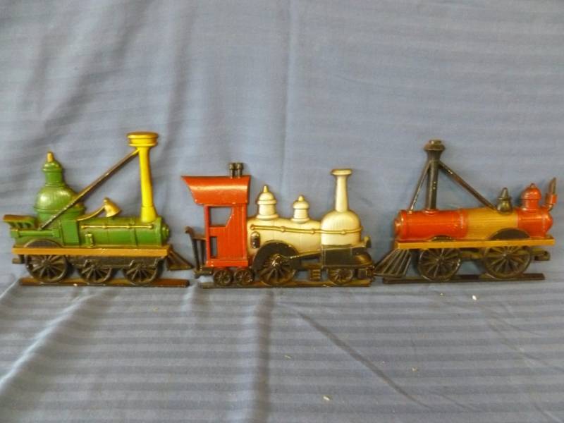 lot 150 image: Vintage Train Decorations
