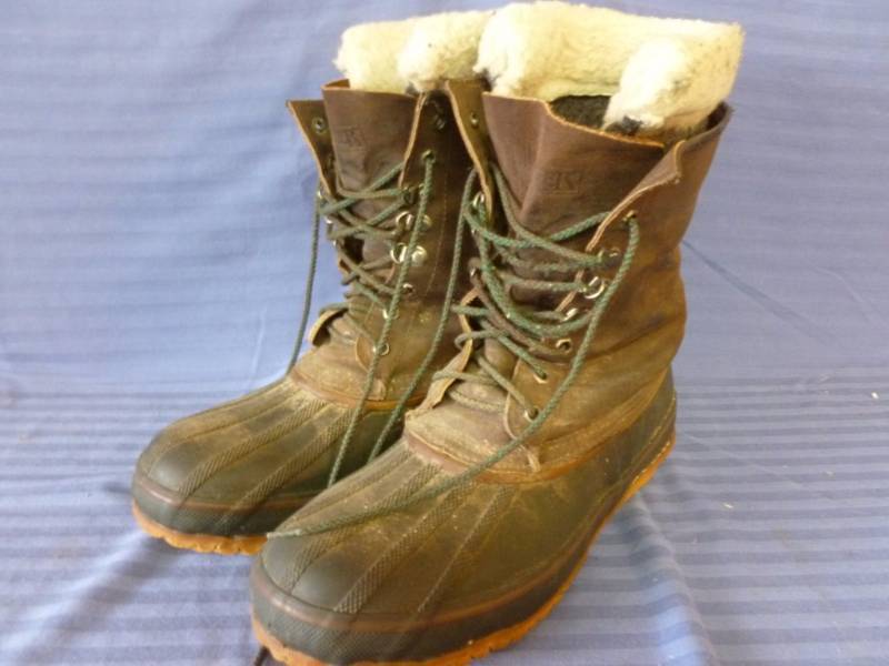 lot 162 image: Winter Boots
