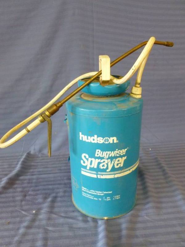 lot 164 image: Bug Sprayer