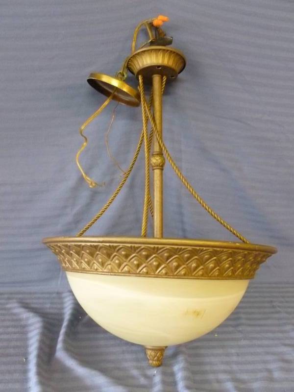 lot 189 image: Hard Wired Light Assembly