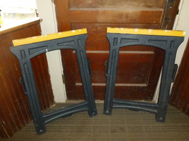 lot 195 image: Sawhorse