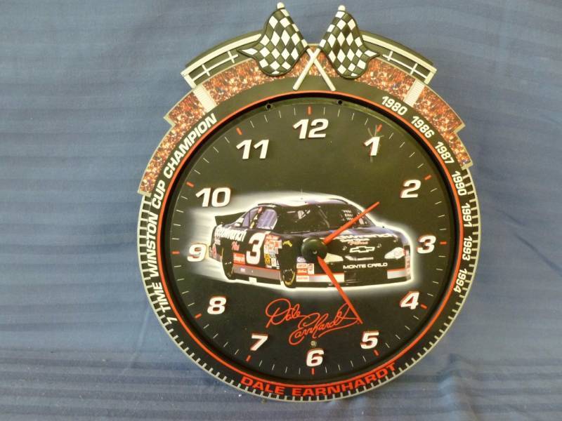 lot 203 image: Dale Earnhardt Clock