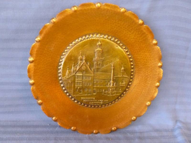 lot 207 image: Vintage Hammered Copper
