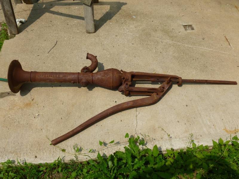 lot 209 image: Vintage Hand Well Pump