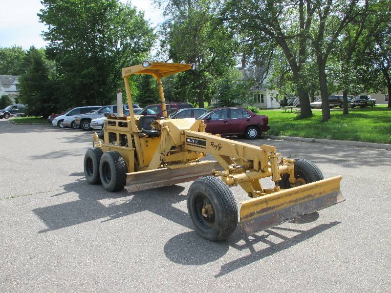 lot 2 image: Rayco Grader