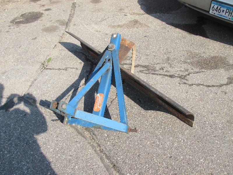 lot 7 image: 3 pt blade