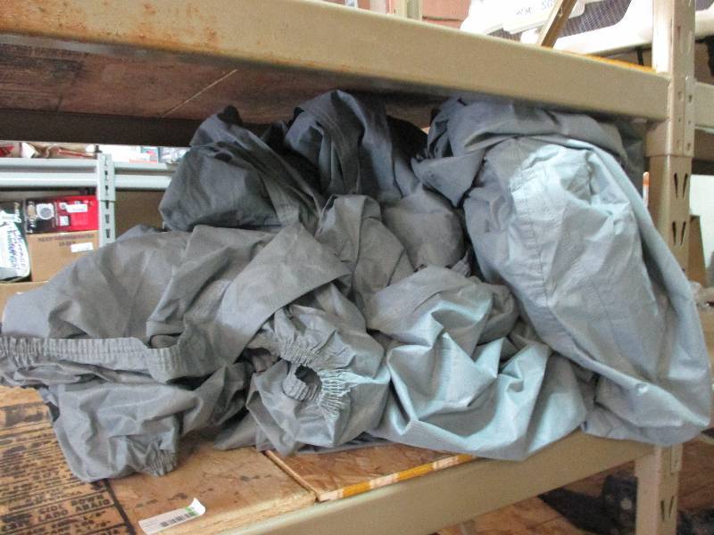 lot 15 image: Car cover