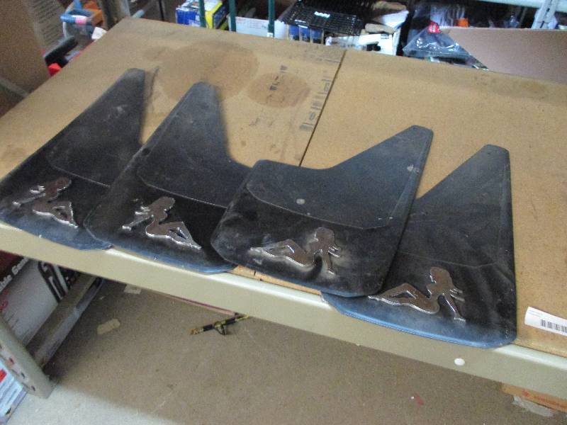 lot 17 image: Mud flaps