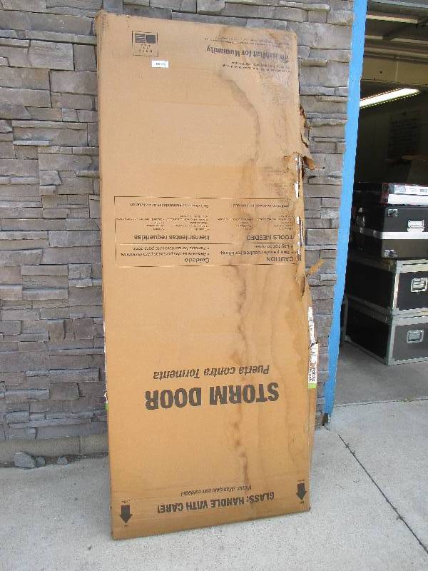 lot 57 image: New storm door