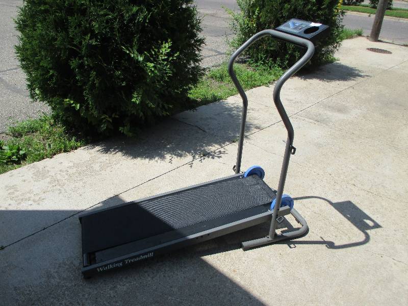 lot 58 image: Walking treadmill
