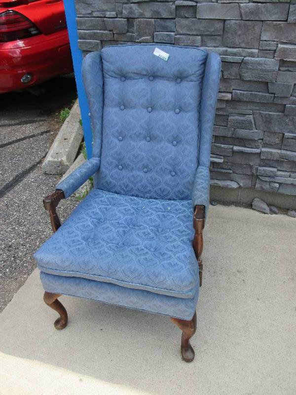 lot 61 image: chair