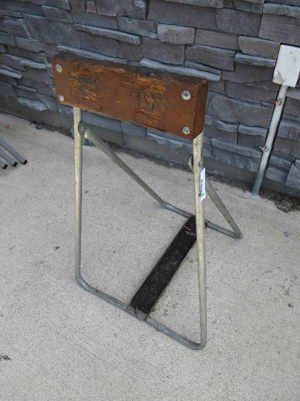 lot 69 image: Outboard motor stand