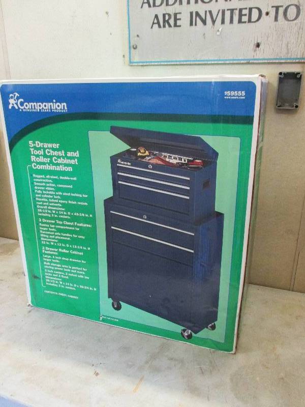 lot 70 image: New toolbox