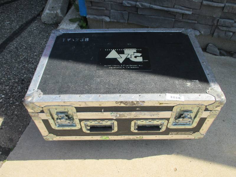 lot 84 image: case with padded interior