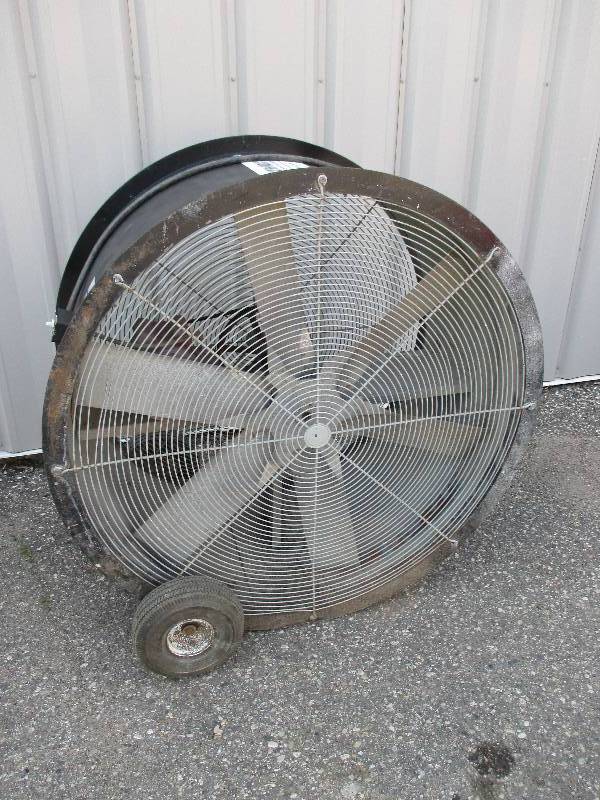 lot 91 image: large shop fan