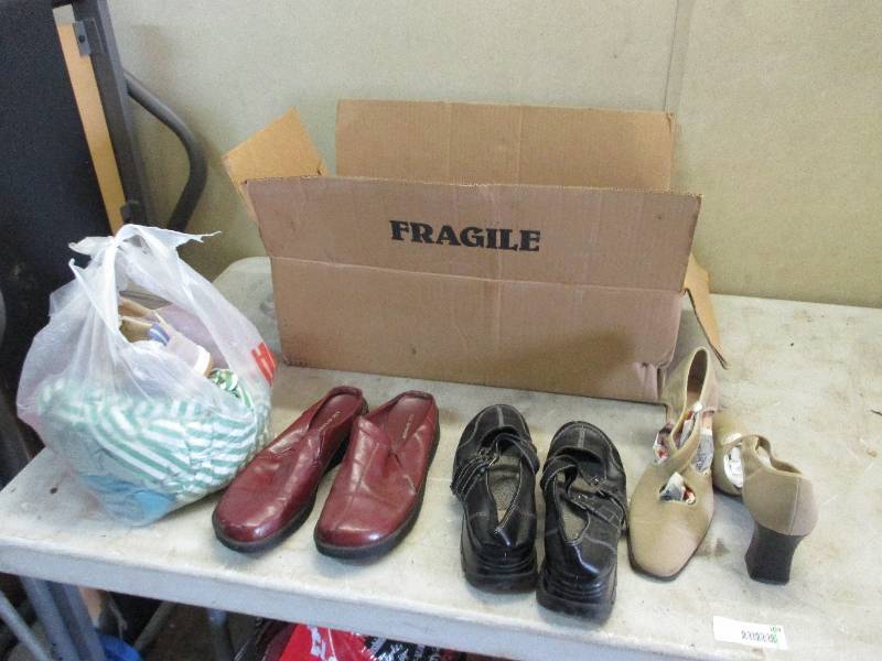 lot 109 image: Box of shoes
