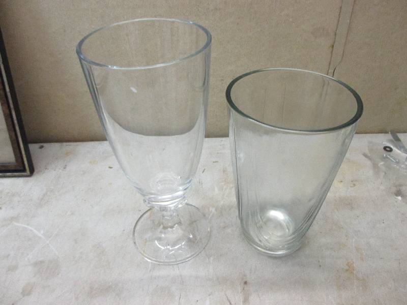 lot 121 image: 2 Heavy glass vases