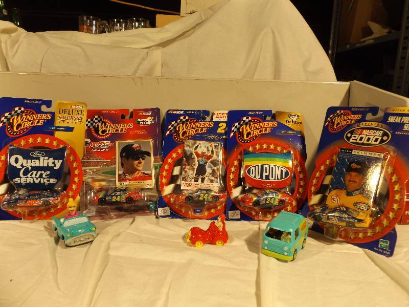 lot 36 image: Nascar Winners Circle Racecars